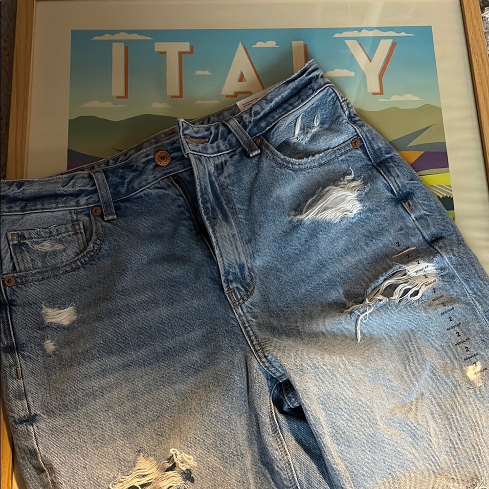 American Eagle Outfitters Light Blue Ripped Jeans